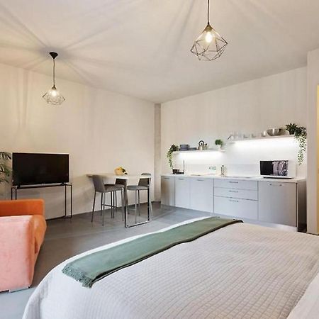 Etna Suite Design Apartments Катанія Екстер'єр фото
