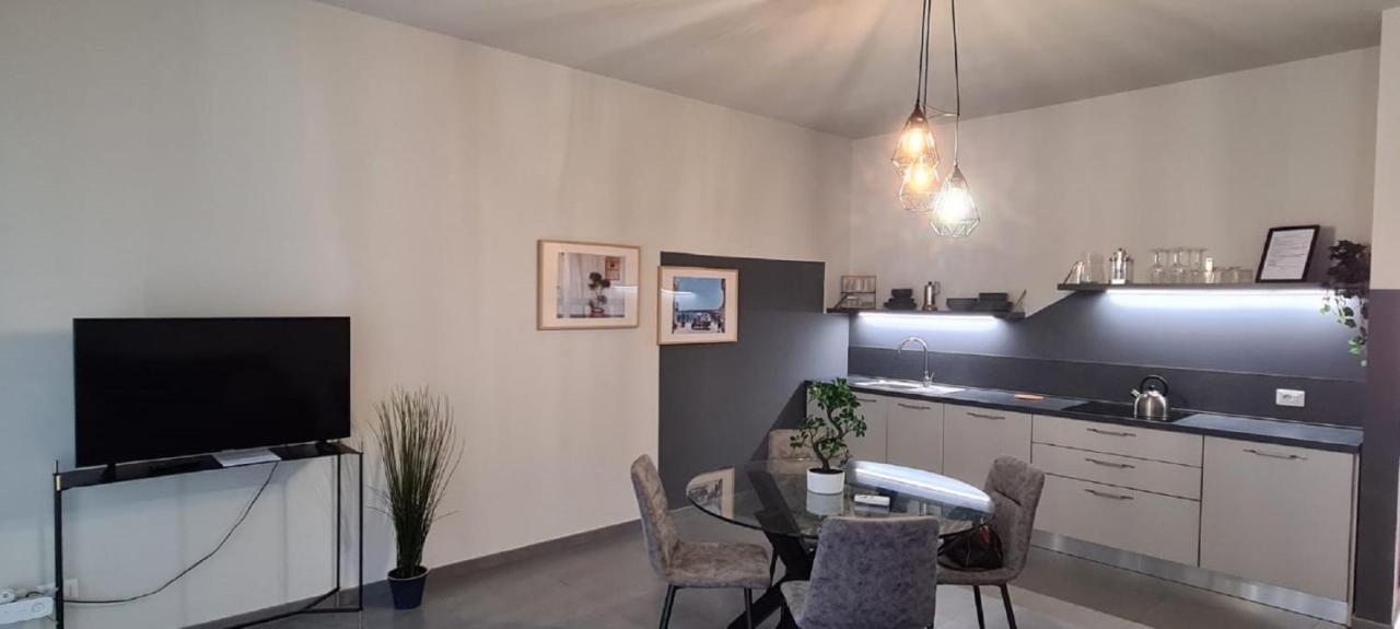 Etna Suite Design Apartments Катанія Екстер'єр фото